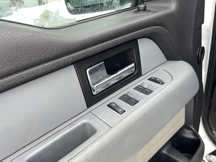 2012-ford-f150-image-34