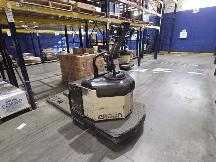 1998-crown-pe3520-60-image-1