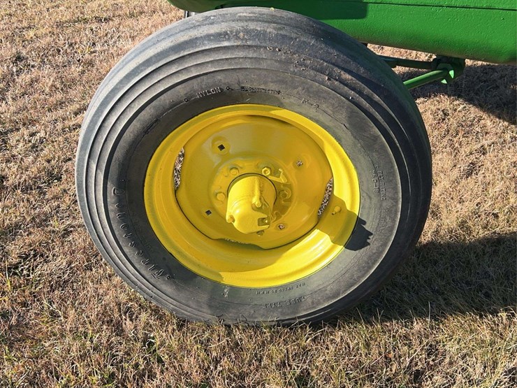 john-deere-830-image-19
