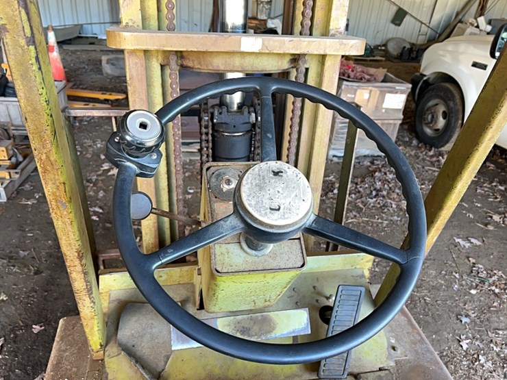 fork-lift;-located-at-7241-roxbury-rd,-charles-city,-va,-please-call-804.837.9940-or-804.651.4404-with-questions-image-9