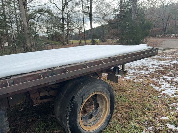 1977-ford-600-image-20