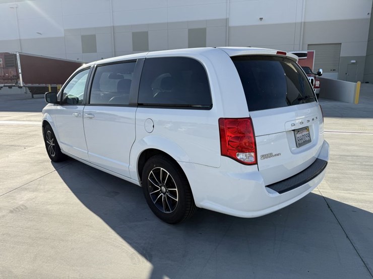 2019-dodge-grand-caravan-image-4
