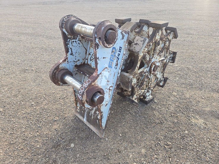 frd-cw24iii-ditch-packer-attachment-image-2