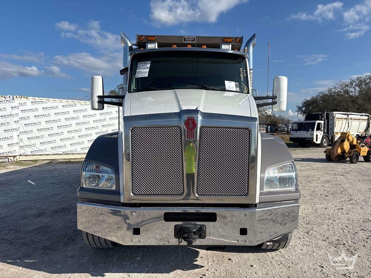 2019-kenworth-t880-image-55