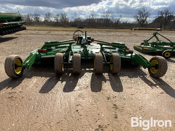 2022-john-deere-r15-image-6