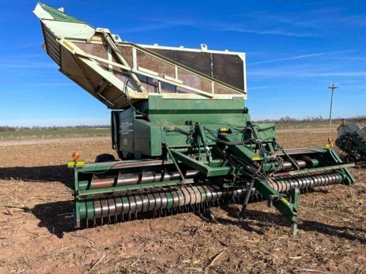 kmc-3360-peanut-harvester-image-1