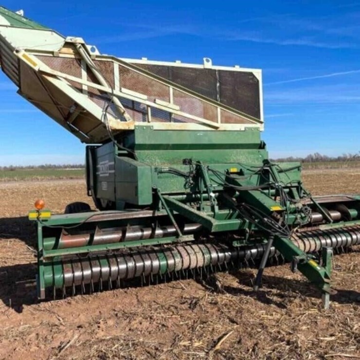 KMC 3360 Peanut Harvester