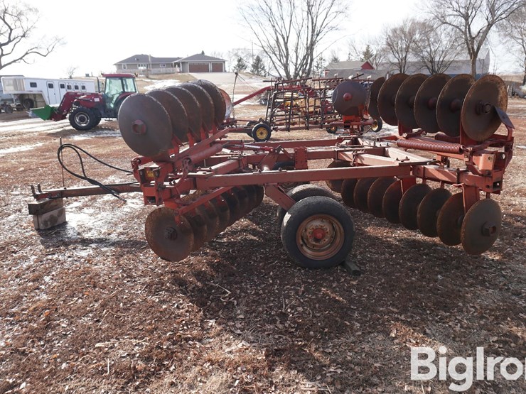 massey-ferguson-620-image-8