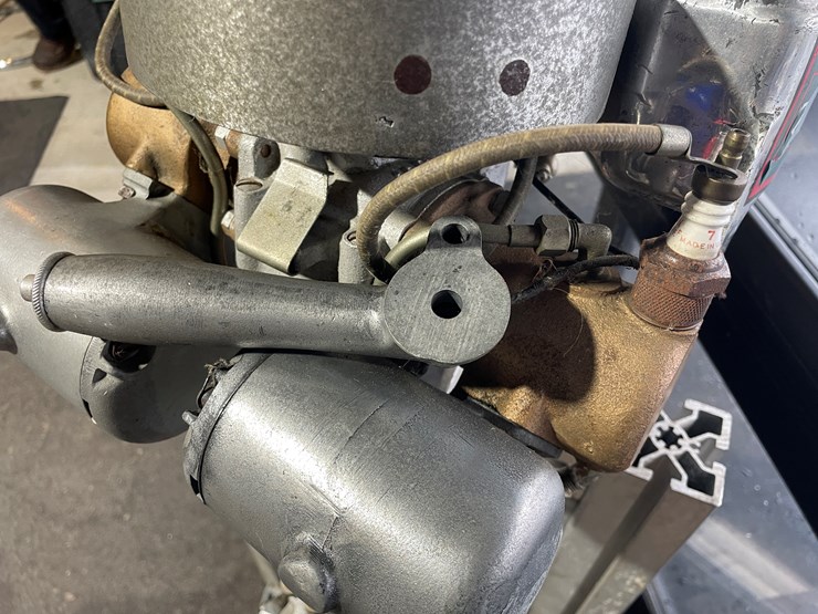 #3834-•-evinrude-foldlight-vintage-outboard-boat-motor-image-5