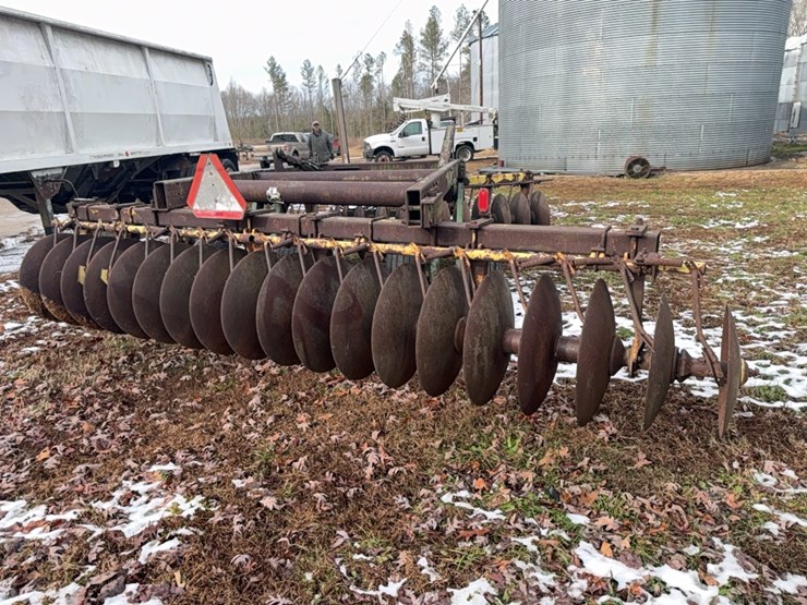 john-deere-340-image-32