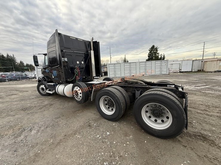 2017-international-prostar-image-4