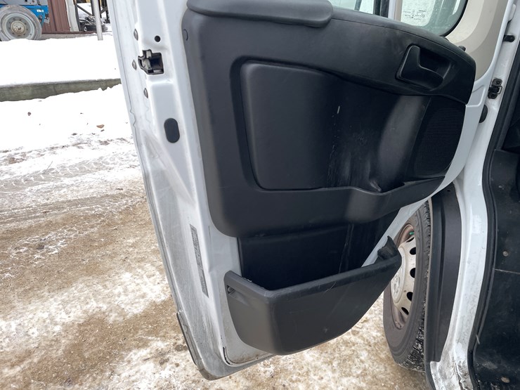 2022-dodge-1500-image-32