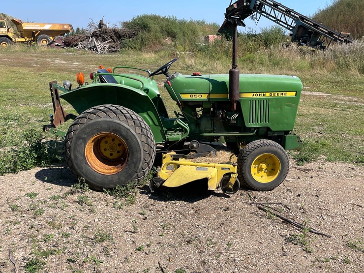 john-deere-850-image-8