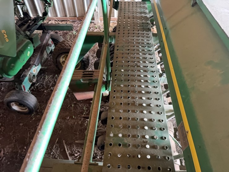 john-deere-1560-image-54