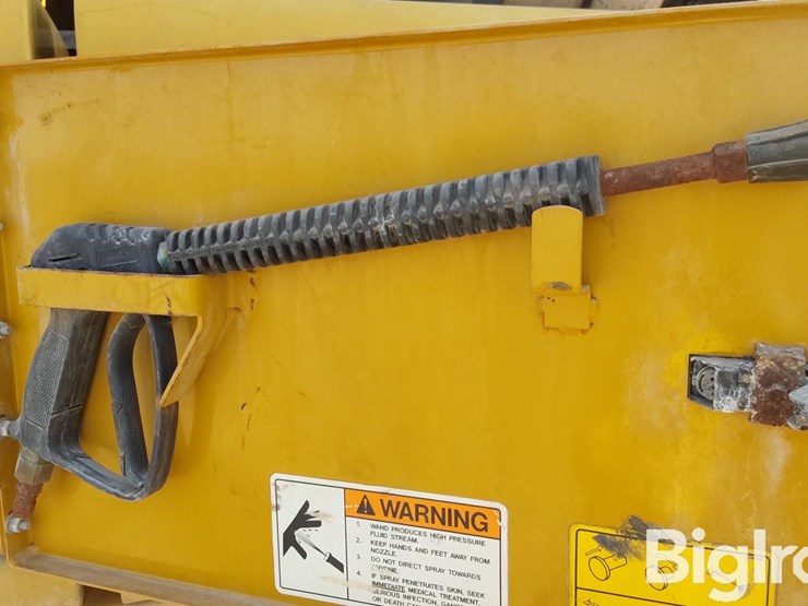 ag-chem-rogator-1264-image-17