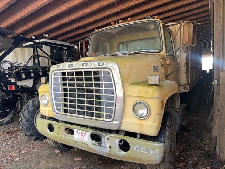 1975-ford-880-image-14