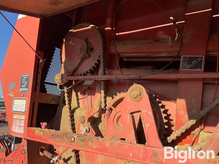 1995-hesston-4900-image-19