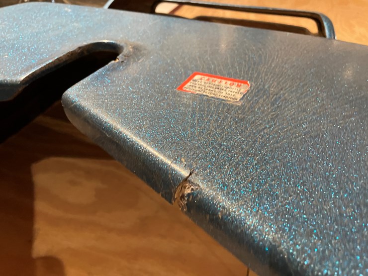 #3851-•-1973-speedway-440-blue-max-snowmobile-hood-image-11