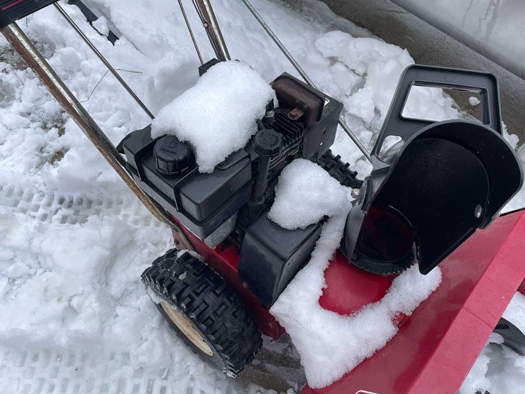 #3536-•-toro-snow-blower-image-8