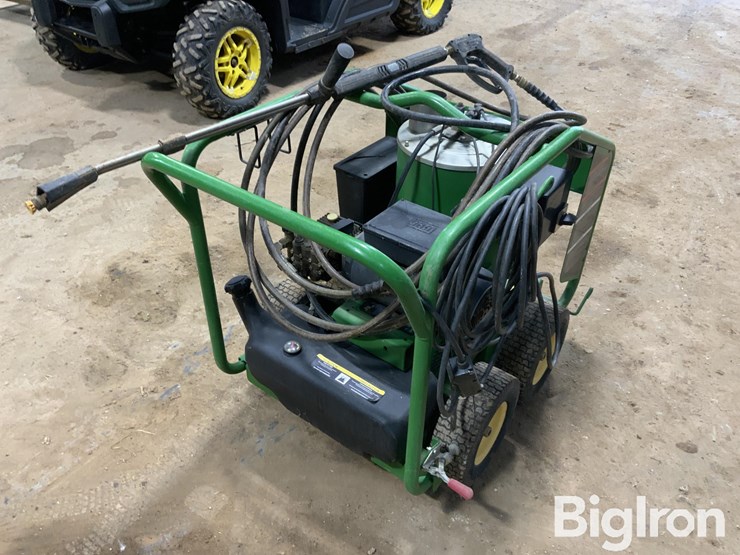john-deere-ac2000-eh-hot-pressure-washer-image-5