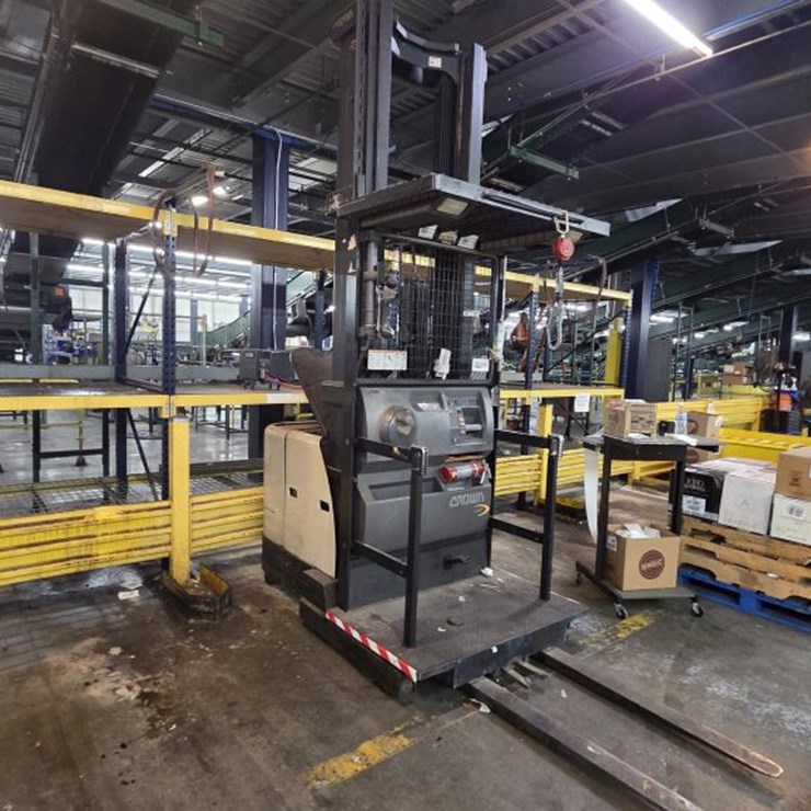 2006 CROWN SP3420-30