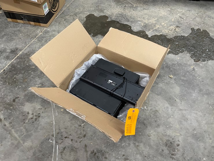 #5853-•-hp-desktop-computer-image-1