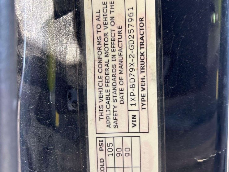 2016-peterbilt-579-image-20