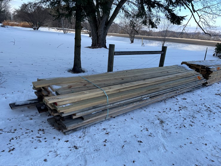 #3814-•-bundle-of-green-treated-and-construction-grade-lumber-image-3