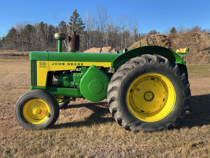 john-deere-830-image-2