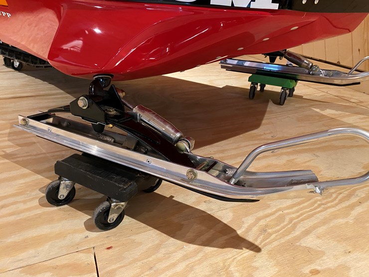 #3776-•-1976-rupp-magnum-440-snowmobile-image-13