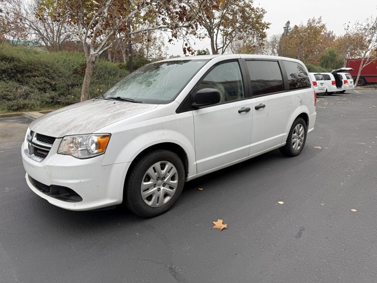 2019-dodge-grand-caravan-image-1