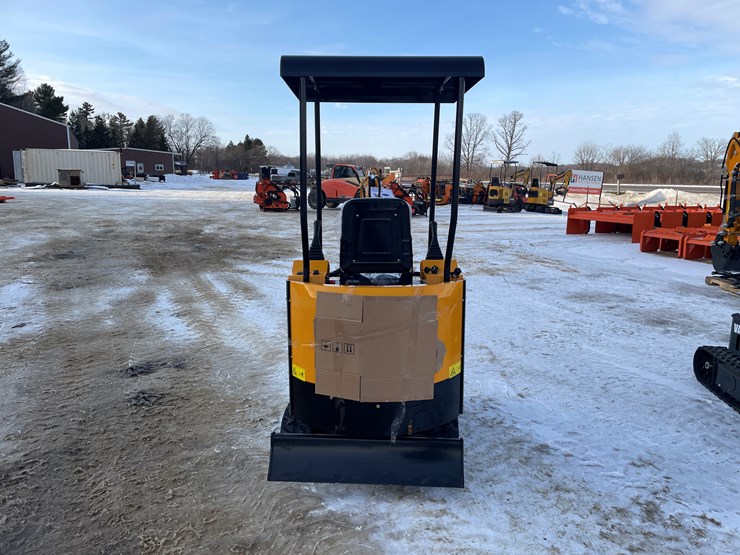 #200-•-miva-va15-mini-excavator-image-6