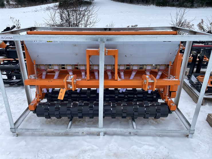 caterpillar-12-image-2