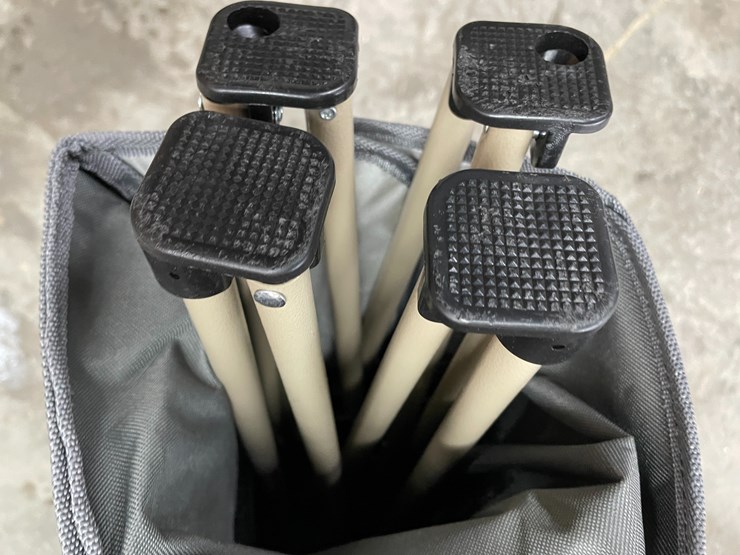 #5851-•-folding-lawn-chair-with-canopy-image-7