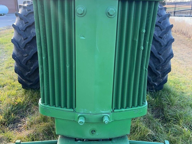 1957-john-deere-720-image-9