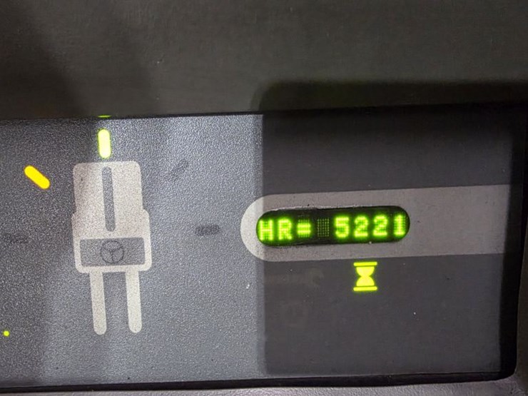 1998-crown-sp3020-30-image-4