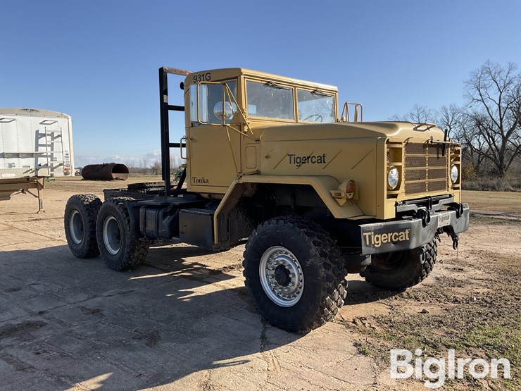 1991-tigercat-m931a2-6x6-truck-tractor-image-3