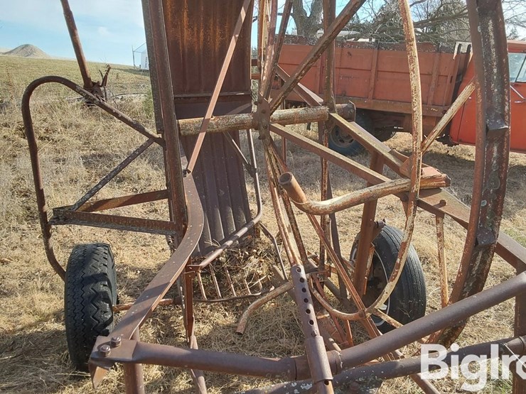 welch-ferris-wheel-bale-loader-image-13