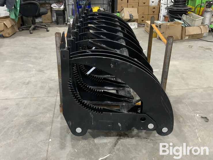 2025-giyi-clg72-skid-steer-curved-log-grabber-image-4