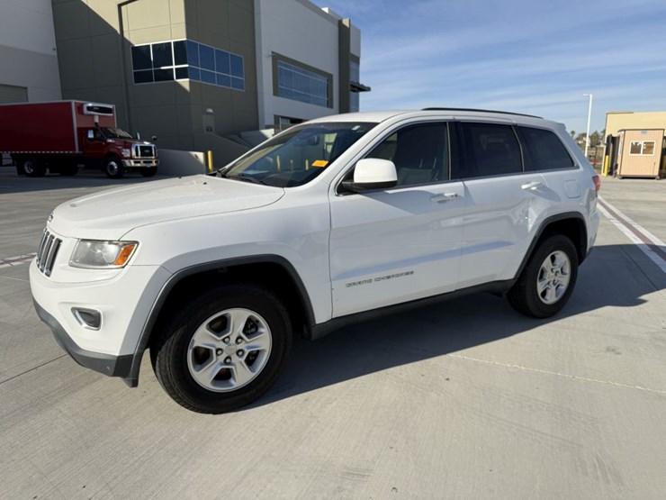 2016-jeep-grand-cherokee-image-1