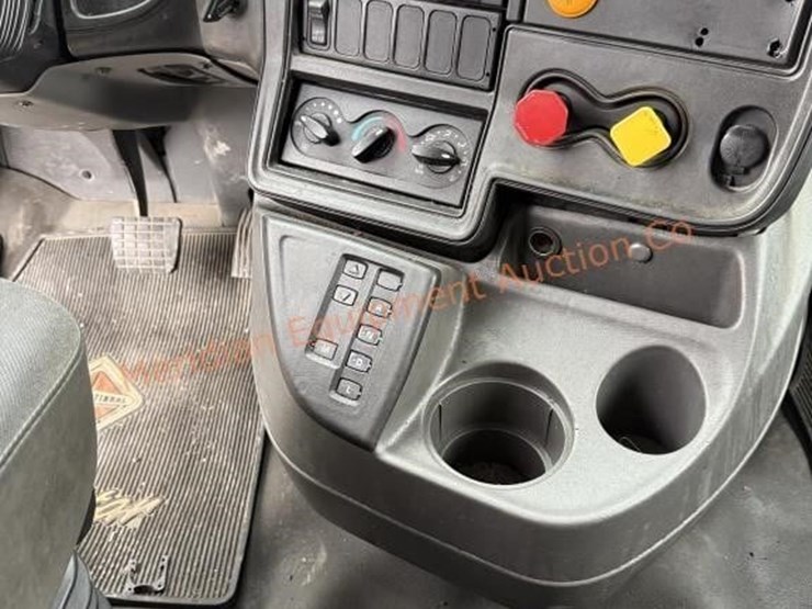 international-prostar-image-66