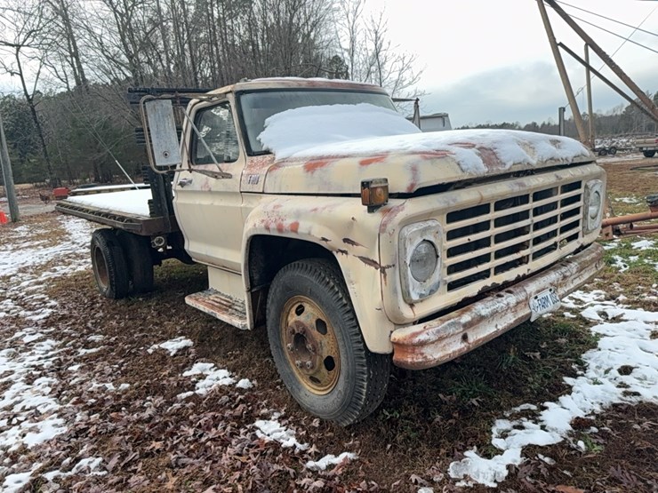 1977-ford-600-image-51