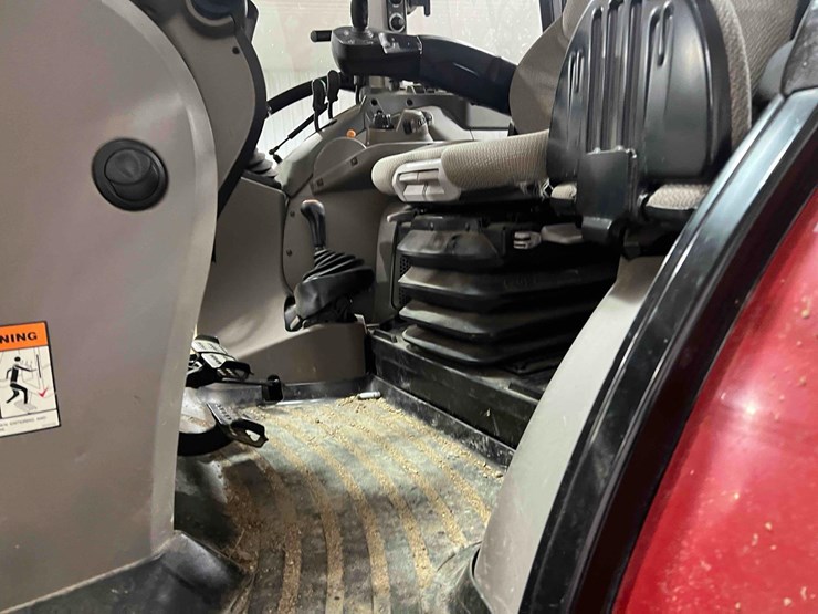 2014-case-farmall-115u-tractor-image-26