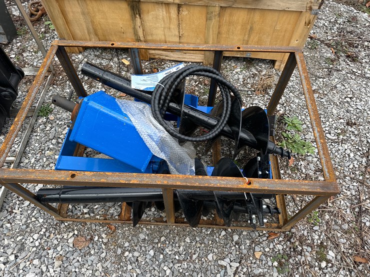 #1002-•-new-agt-quick-attach-post-auger-image-1