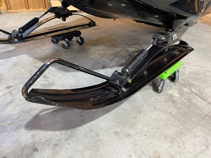 #3783-•-1980-kawasaki-440-invader-snowmobile-image-9