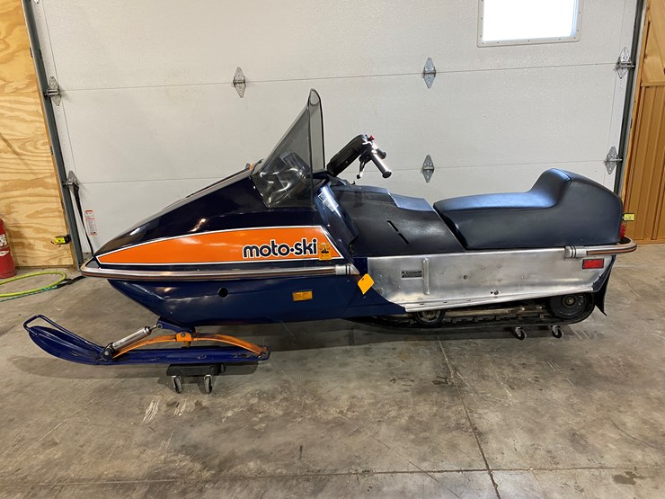 #3786-•-1982-moto-ski-ultrasonic-snowmobile-image-2