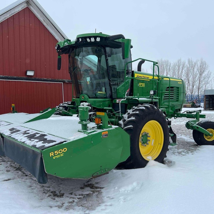 2024 JOHN DEERE W235R