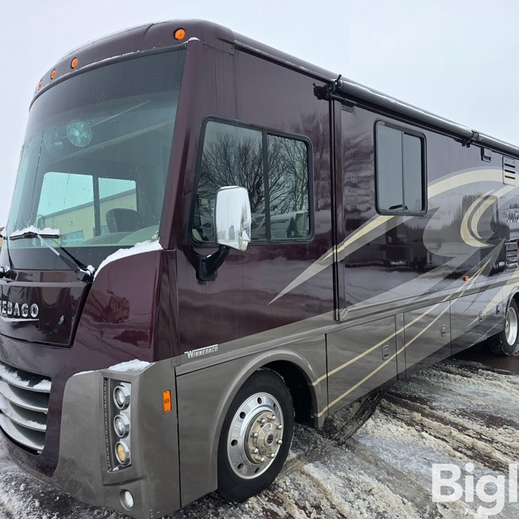 2017 Winnebago Sunova 33C Class A Motorhome