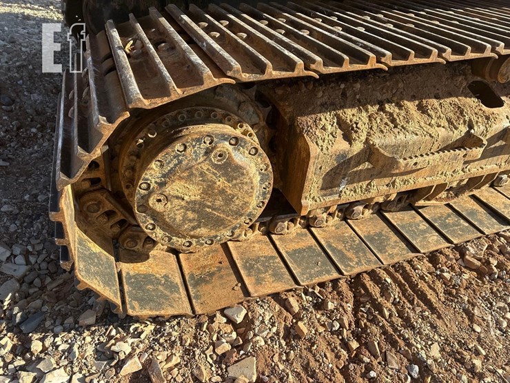 2018-caterpillar-320-image-20