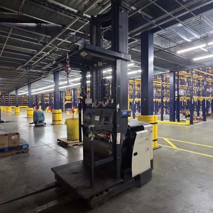 2006 CROWN SP3420-30